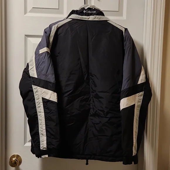 Men's Winter Jacket (M) - Picture 6 of 12